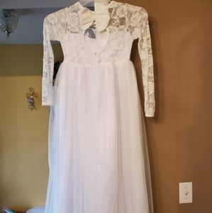 White flower girl dress size girls 10/12